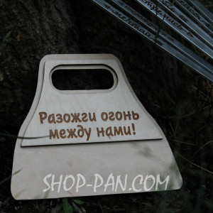 Віяло дерев'яне з гравіюванням. Photo 3